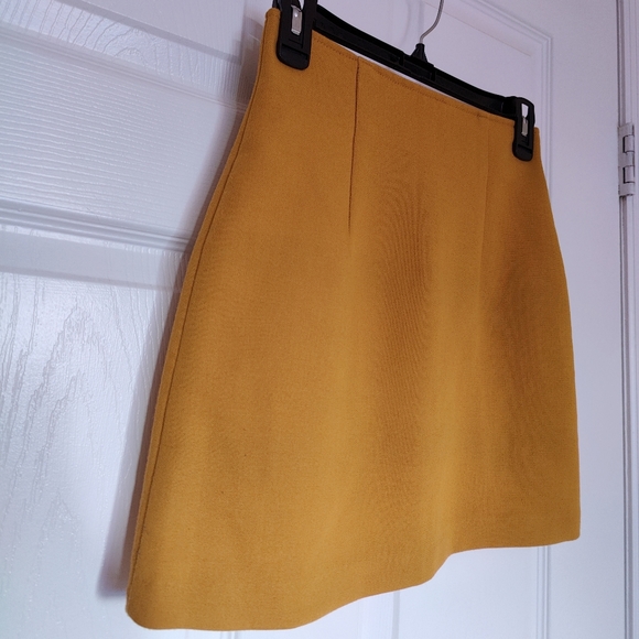 Pintuck Mustard Yellow A-Line Miniskirt Small - Picture 2 of 5